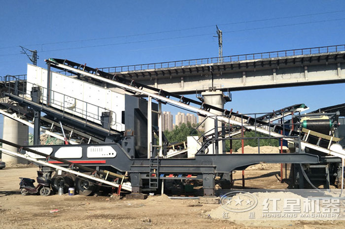 振動(dòng)篩沙機(jī)還是可移動(dòng)的好，流動(dòng)作業(yè)隨時(shí)轉(zhuǎn)場