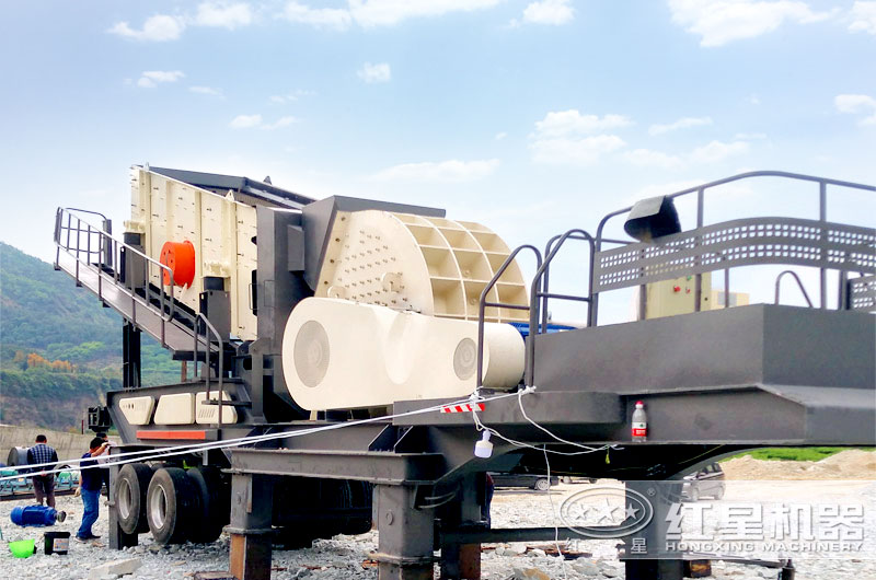 移動重錘式破碎站工作現(xiàn)場實(shí)拍