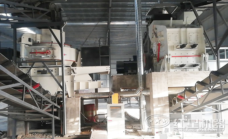 客戶來廠咨詢：想購買日產(chǎn)1000噸的制砂機，有推薦的型號嗎？