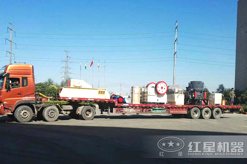 破碎機(jī)發(fā)貨現(xiàn)場 破碎機(jī)發(fā)貨現(xiàn)場