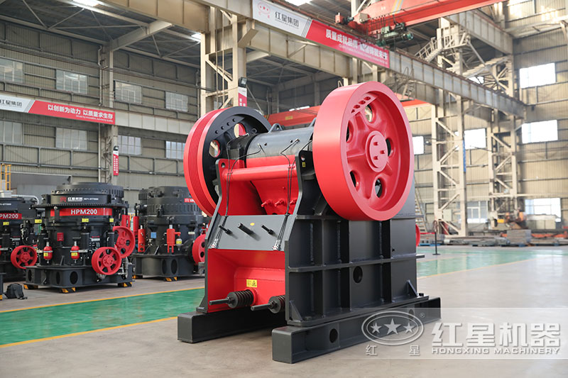 大塊石頭破碎機(jī)一天能碎多少噸石子？有幾種類型？?jī)r(jià)格多少