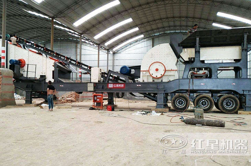 一飽眼福！四條時(shí)產(chǎn)200噸的機(jī)制砂生產(chǎn)線(xiàn)作業(yè)現(xiàn)場(chǎng)