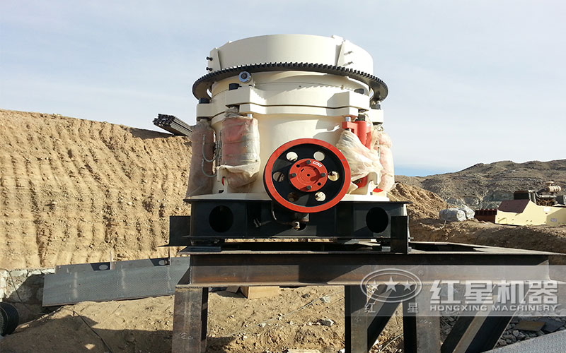 hp300圓錐破碎機(jī)每小時(shí)產(chǎn)多少?lài)?？多少錢(qián)一臺(tái)？